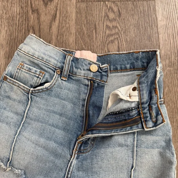 Sold - Picture 6 of 7